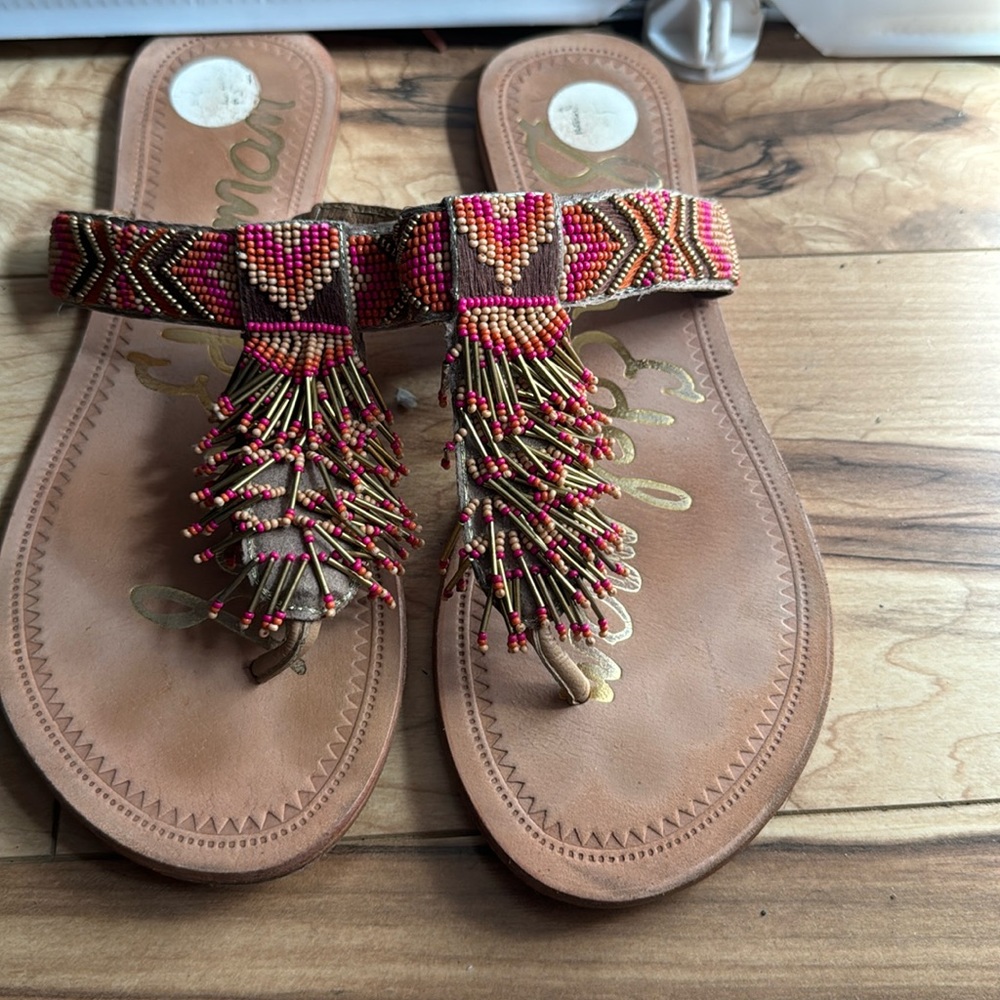 Women flats